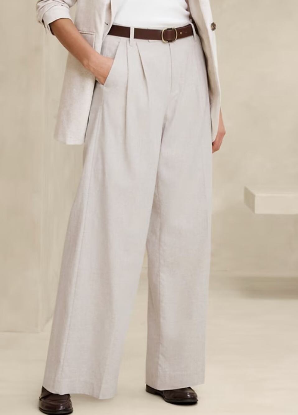 Banana Republic Pleated Wide Leg Linen Pants Flax Beige Size 12P-Summer